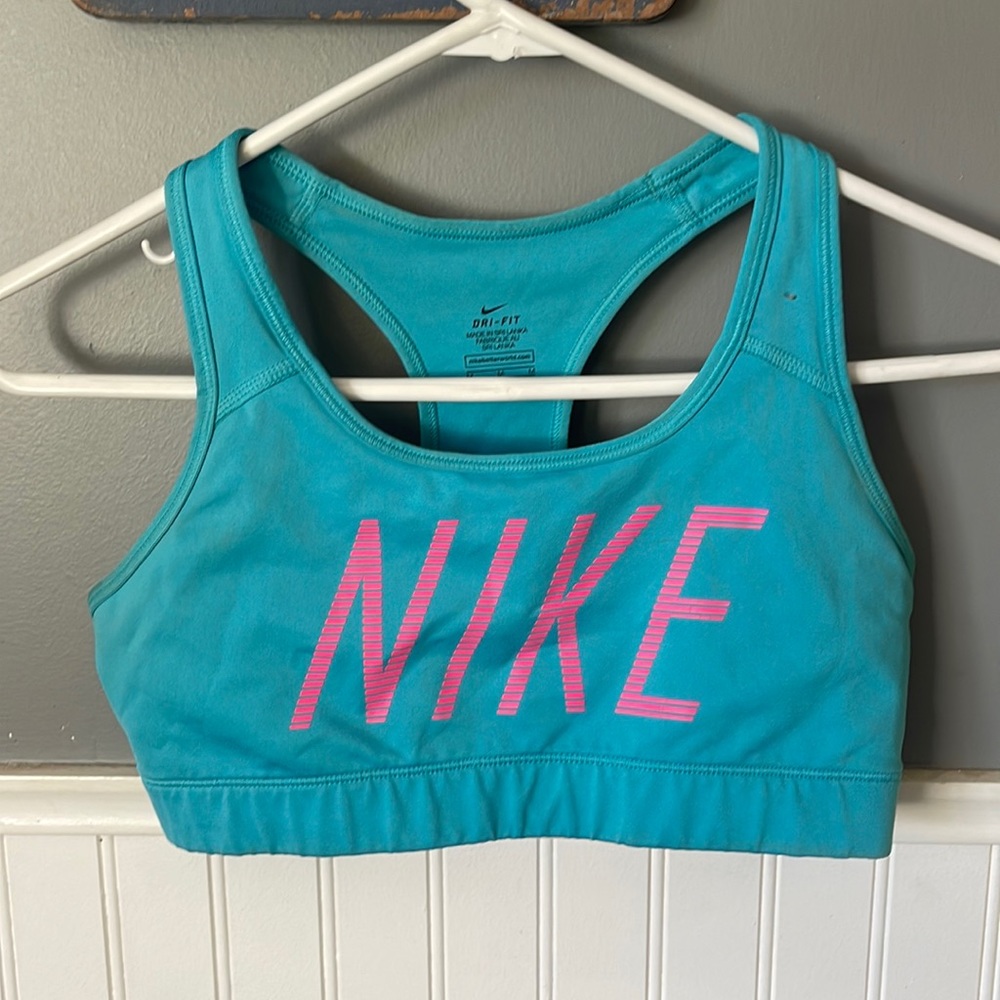nike sports bra